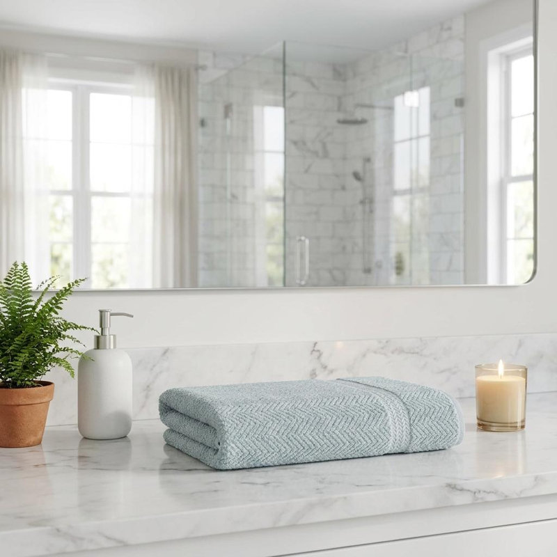 Drap de bain à chevrons en coton turc bleu clair, 101,6 cm x 177,8 cm