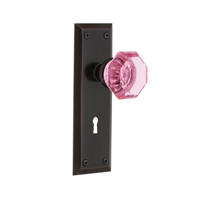 New York Plate with Decorative Keyhole and Waldorf Pink Door Knob