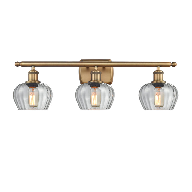 Éclairage pour salle de bain à intensité variable 3 lumières Lyman, Ampoule DEL 6 watts Vinage, Laiton brossé, Transparent