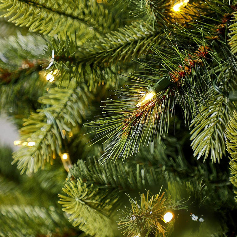 Arbre de Noël artificiel à DEL 9 pi avec lumières épinette Classics