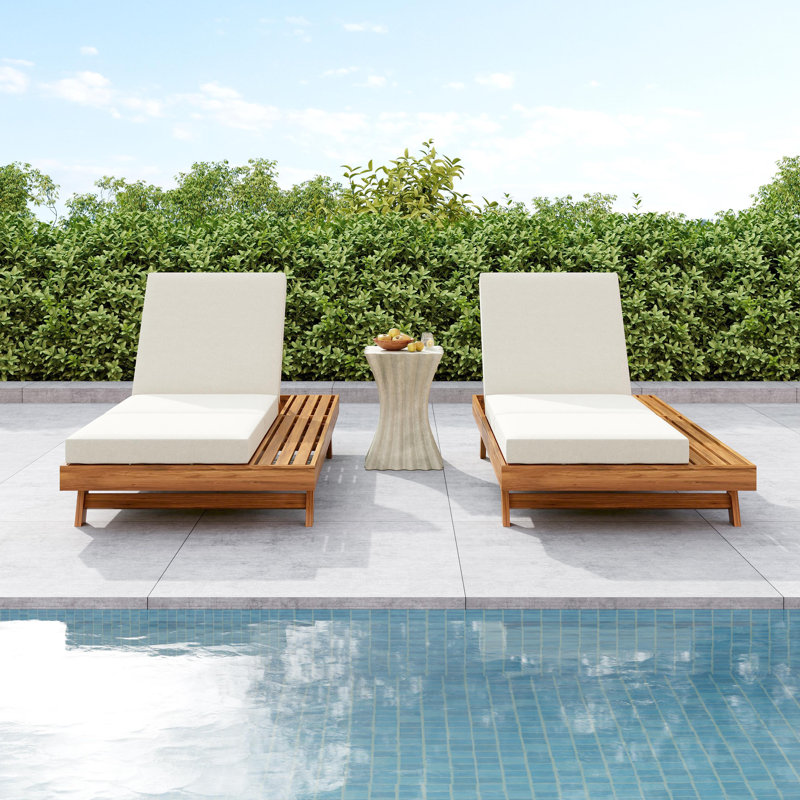 Chaise longue de patio réglable en bois d'acacia avec coussin triple Farnborough