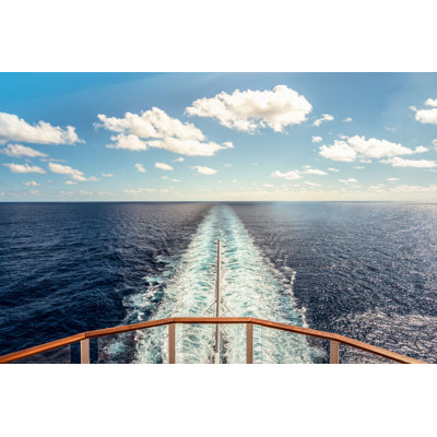 Martelle " Trail Of Cruise Ship " by Napa74