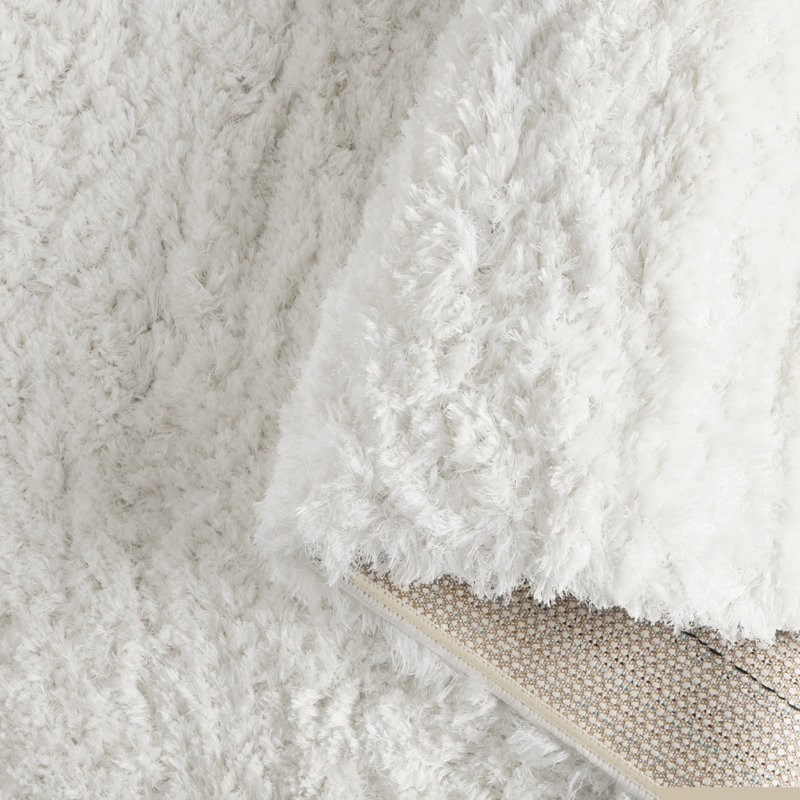 Tapis blanc Almund, Rectangle 5 pi 2 po x 7 pi 2 po