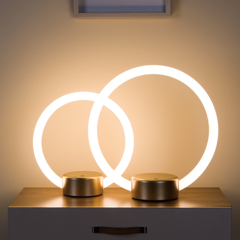 Lampe de table 15,98 po champagne avec port USB et prise de courant, H 19,88 po x l 19,69 po x P 7,09 po