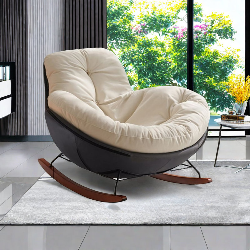 Chaise berçante en bois massif