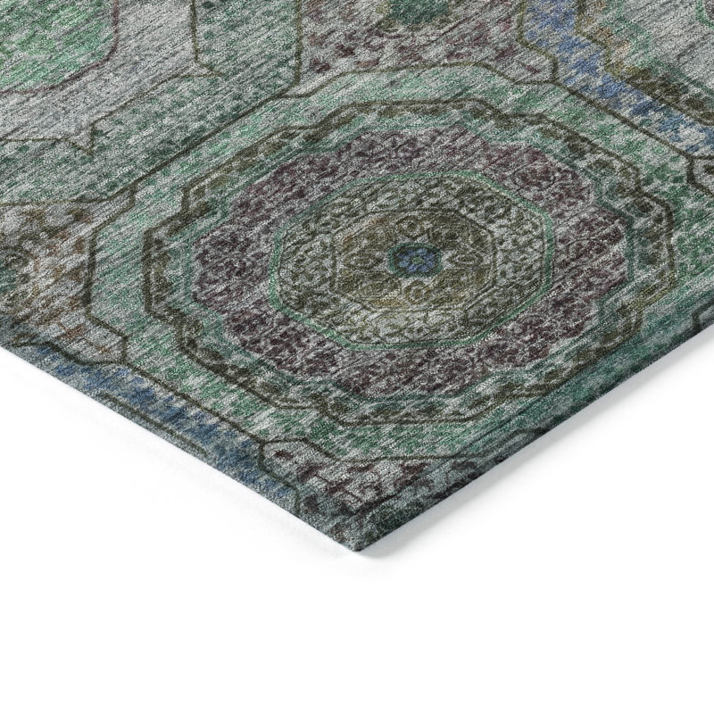 Machine Washable Indoor/Outdoor Xhevrie Green Rug, Round 8'
