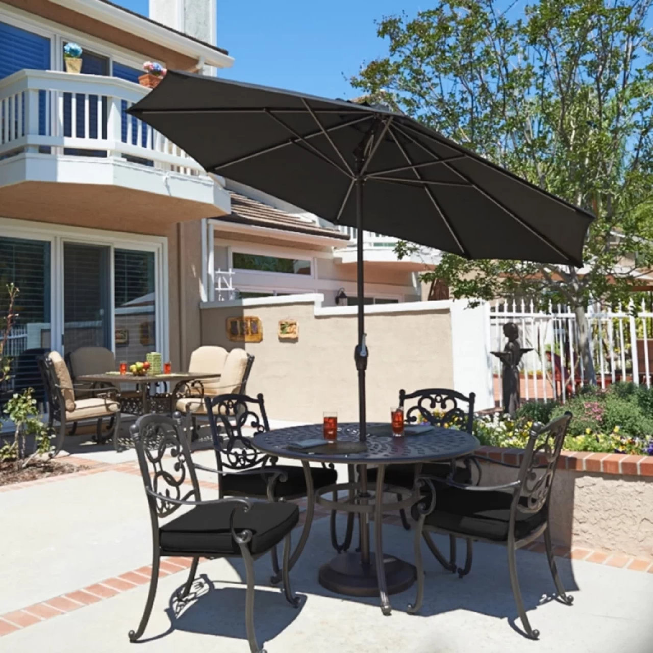 Stevie 9' Umbrella, Black Performance