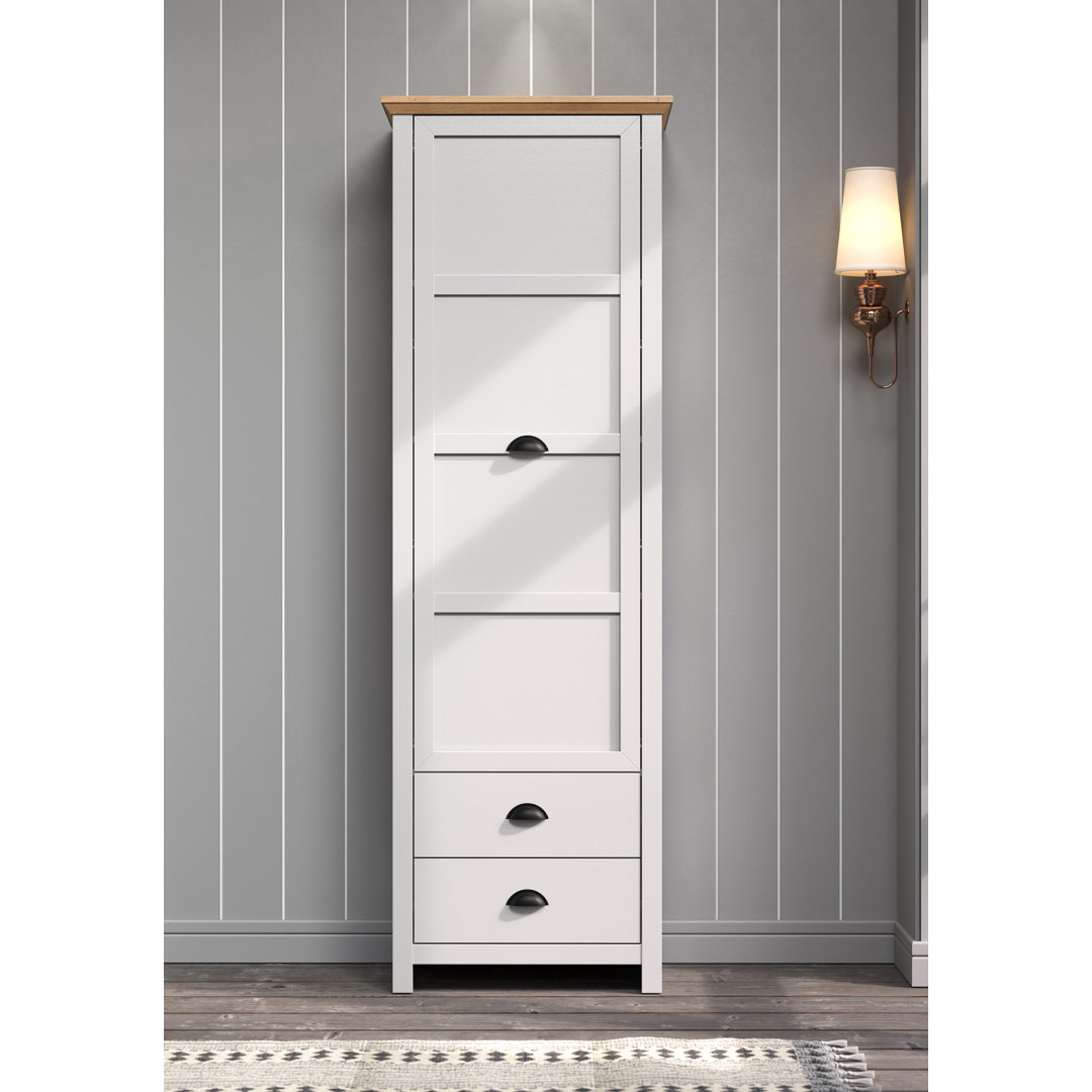 Flurgarderobe Yazan