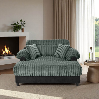 Chaise longue surdimensionnée en fausse fourrure de 62 po avec 2 coussins décoratifs