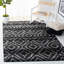 Tapis géométrique noir / ivoire Gillenwater-2067043647