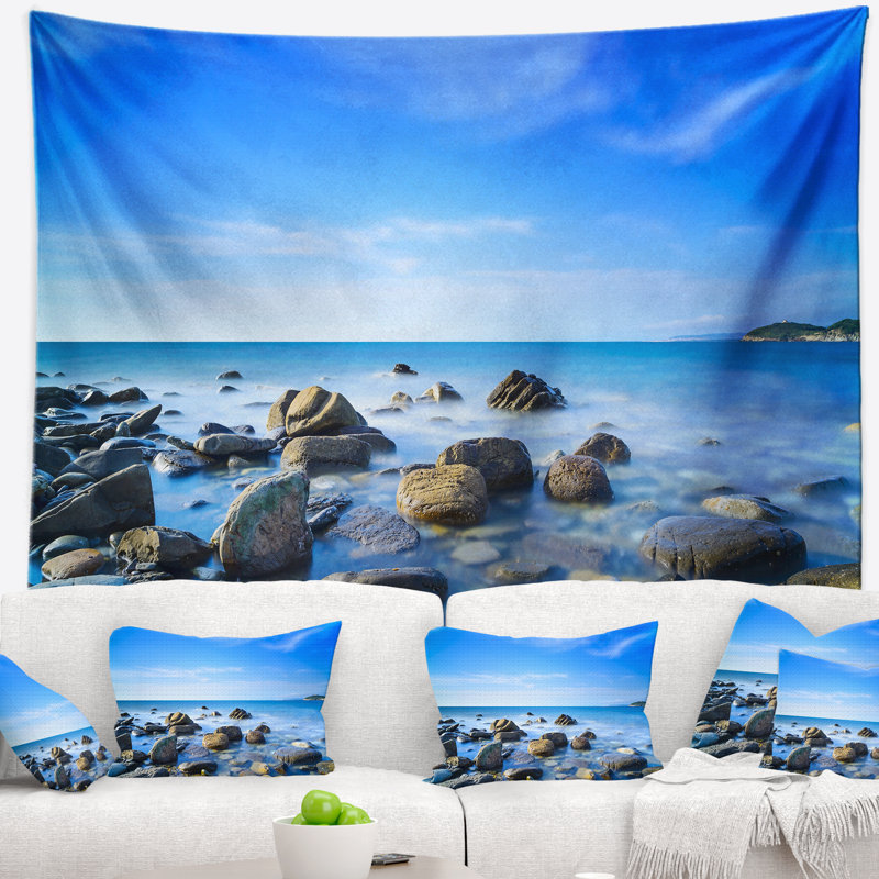 Tapisserie «Seashore Baratti Bay Rocks in Waters at Sunset», H 68 po x l 80 po