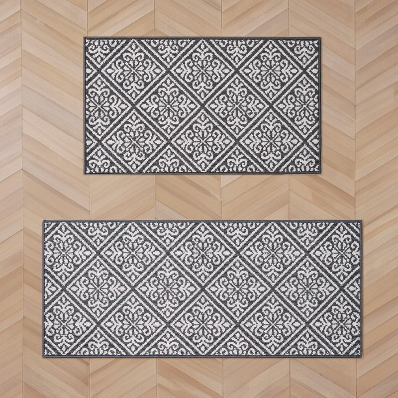 Austell Machine Woven Synthetic Geometric Area Rug, Gray
