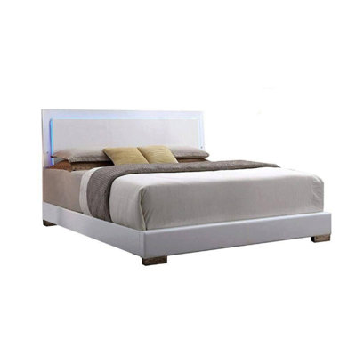 Grand lit Lorimar en cuir synthétique blanc et pieds blancs avec DEL