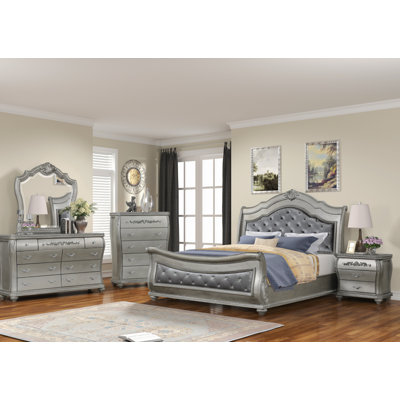 Ledsome 4 Pc Queen Bedroom Set