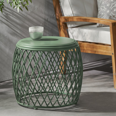 Table d'appoint en treillis en fer légère et durable, parfaite pour un décor intérieur élégant et fonctionnel.
