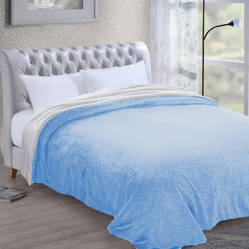 Couverture en sherpa molletonné, L 90 po x L 108 po, Bleu