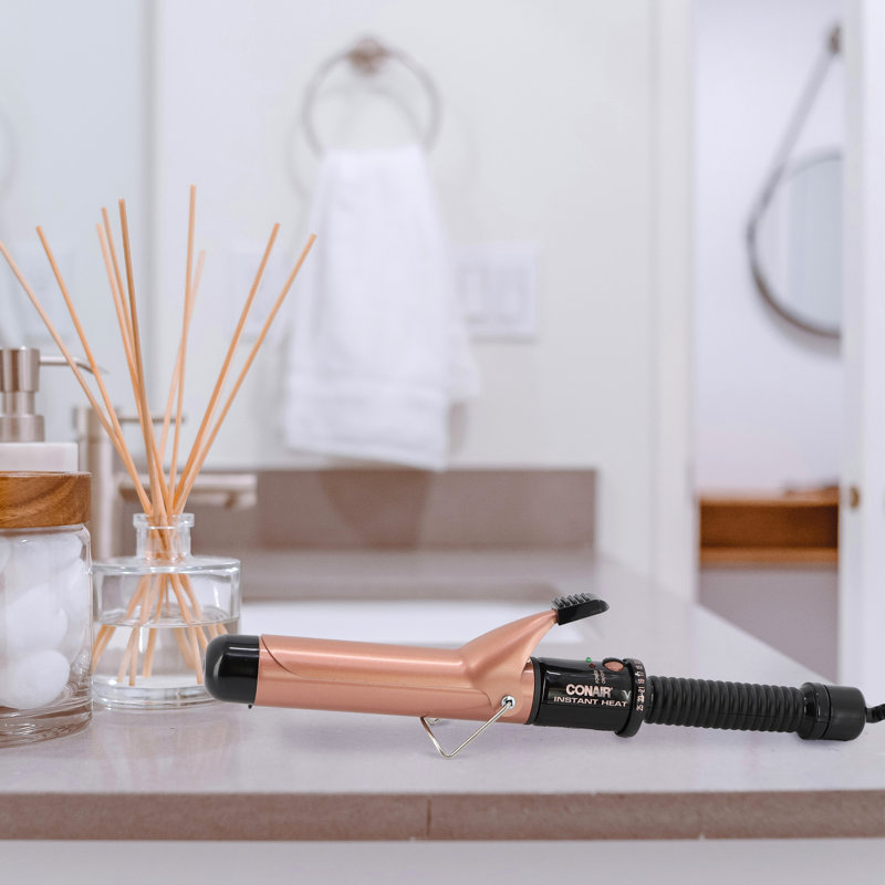 Fer à friser instantané en céramique 1 1/4 po avec 25 réglages de chaleur Conair