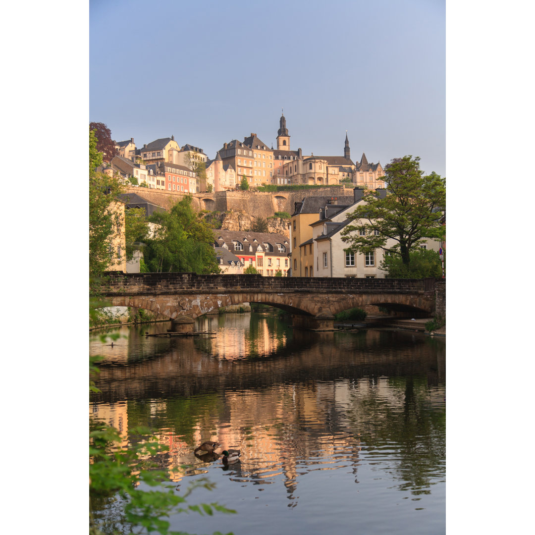 Luxemburg und der Fluss Alzette von FredCollin - Druck