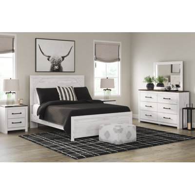 Gerridan Bed with Mirrored Dresser and Nightstand