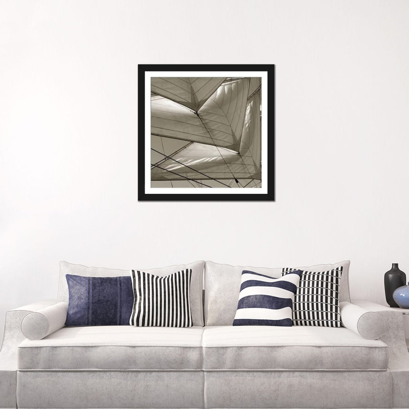 «Sails I», reproduction de photo sur toile, H 3 po x l 16 po x P 16 po, Papier d'art encadré noir, Blanc