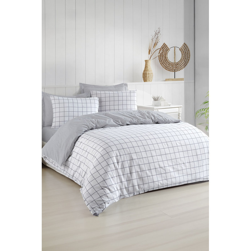 Super King Quilt Cover Set (3 Pieces), Grey & White, 102.4 x 86.6 inches | 65% Cotton / 35% Polyester, 120 Thread Count | Machine Washable, Button & Envelope Closure, Soft & Durable for Ultimate Comfort
