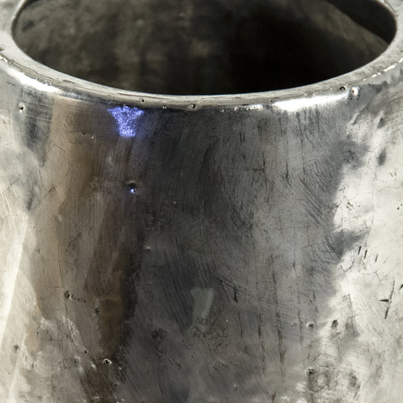 Vase de table métallique Doe, H 9 po x l 7,25 po x P 7,25 po