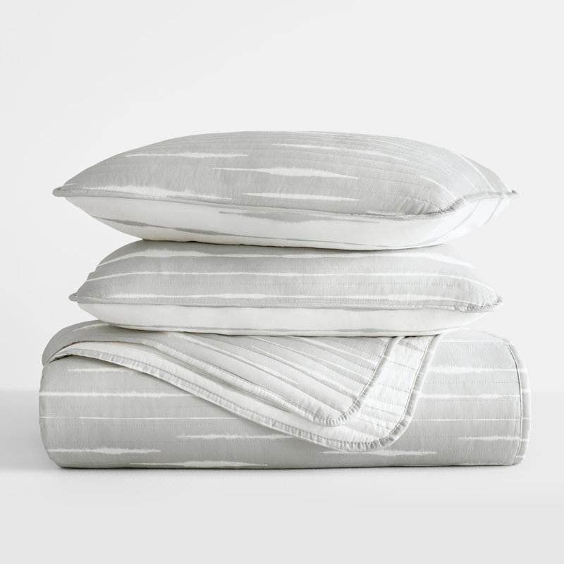Light Gray Twin Reversible Microfiber Quilt Set with Shams