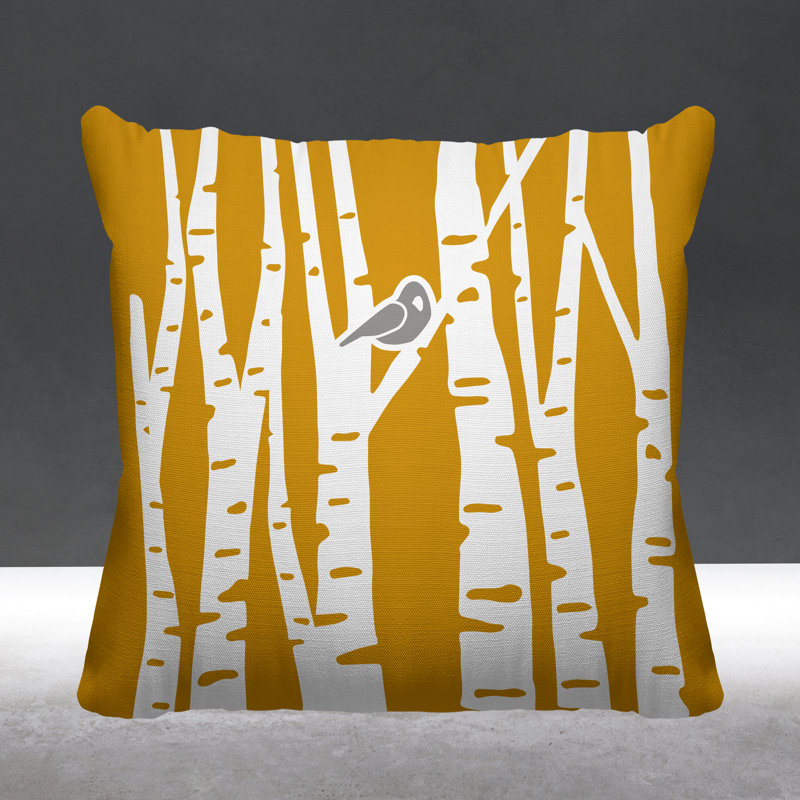 Coussin intérieur / extérieur Birch Tree Autumn / Fall, 17 po x 17 po, Jaune, Carré