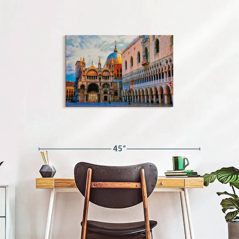 Kavia Saint Mark's Square, 20" H x 30" W