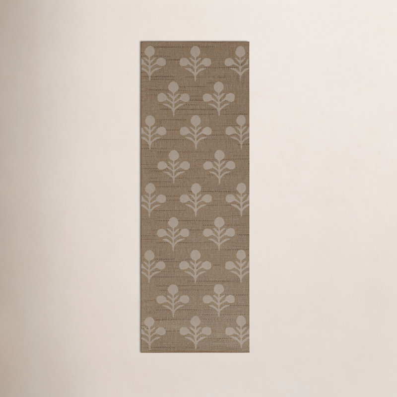 Saybrook Floral Power Loom Polypropylene Plastic Indoor / Outdoor Area Rug in Beige/Brown, Runner 2'7" x 7'6"