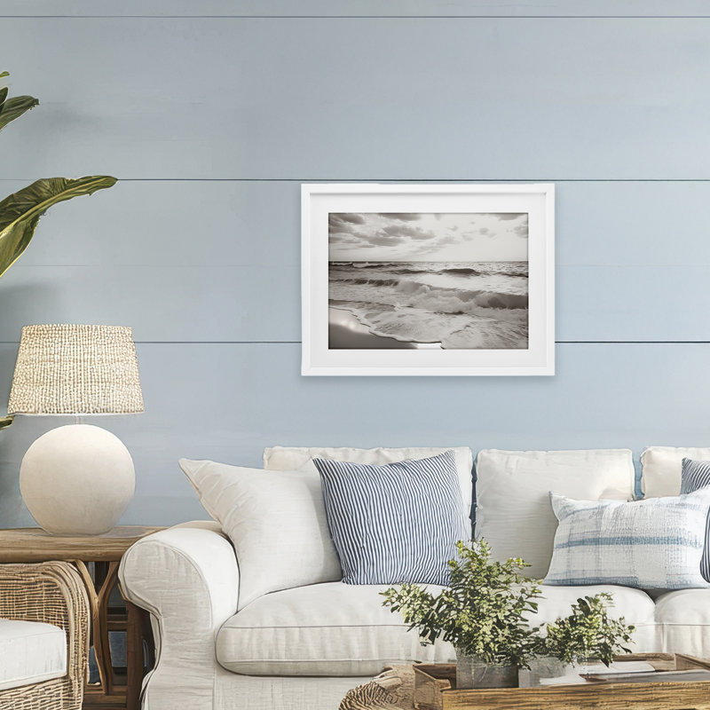 Beach View Reverie, reproduction sous verre encadrée, design par Decent Exposures, H 17 po x l 23 po, Blanc