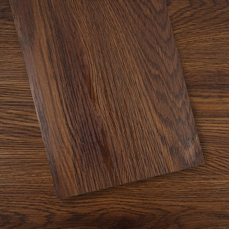 Plancher de vinyle auto-adhésif l 6,2 po x L 39,4 po auto-adhésif, Noyer rustique