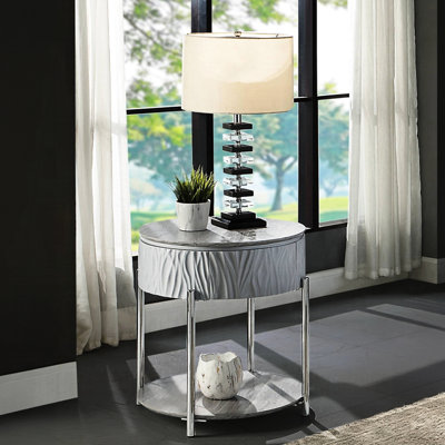 Contemporary Grey Gloss End Table With Shelf - Practical Living Room Piece Wood+Metal In Enhance Your Home Decor Style