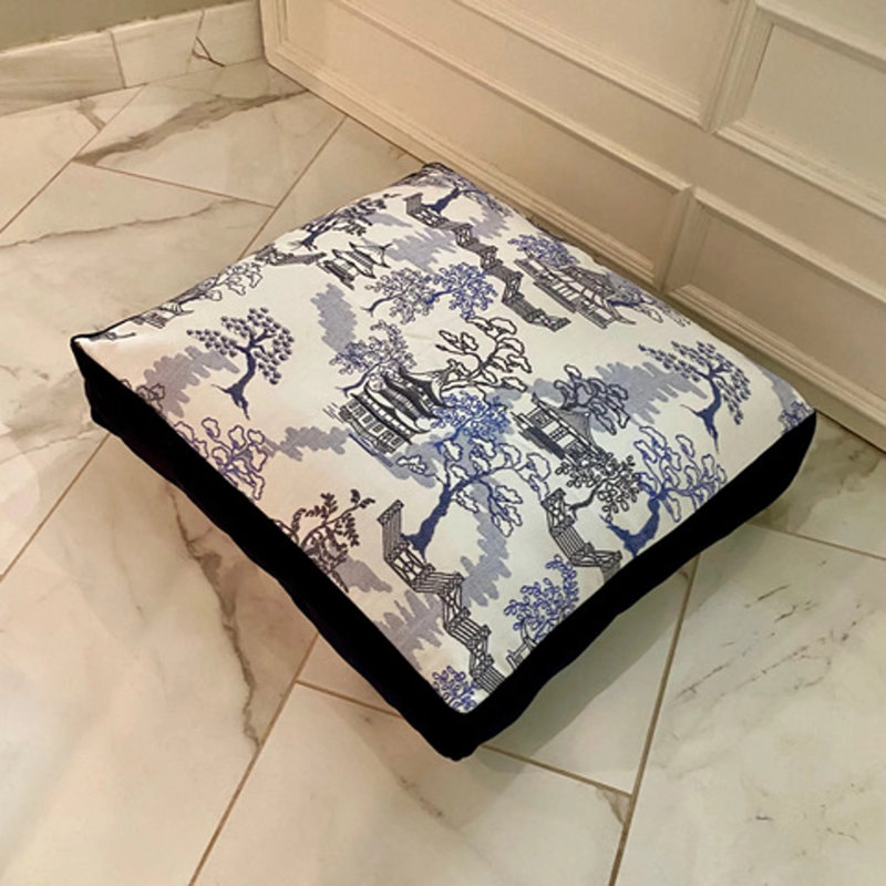 Sunbrella Pet Bed, Large (35" W x 26" D x 6" H)