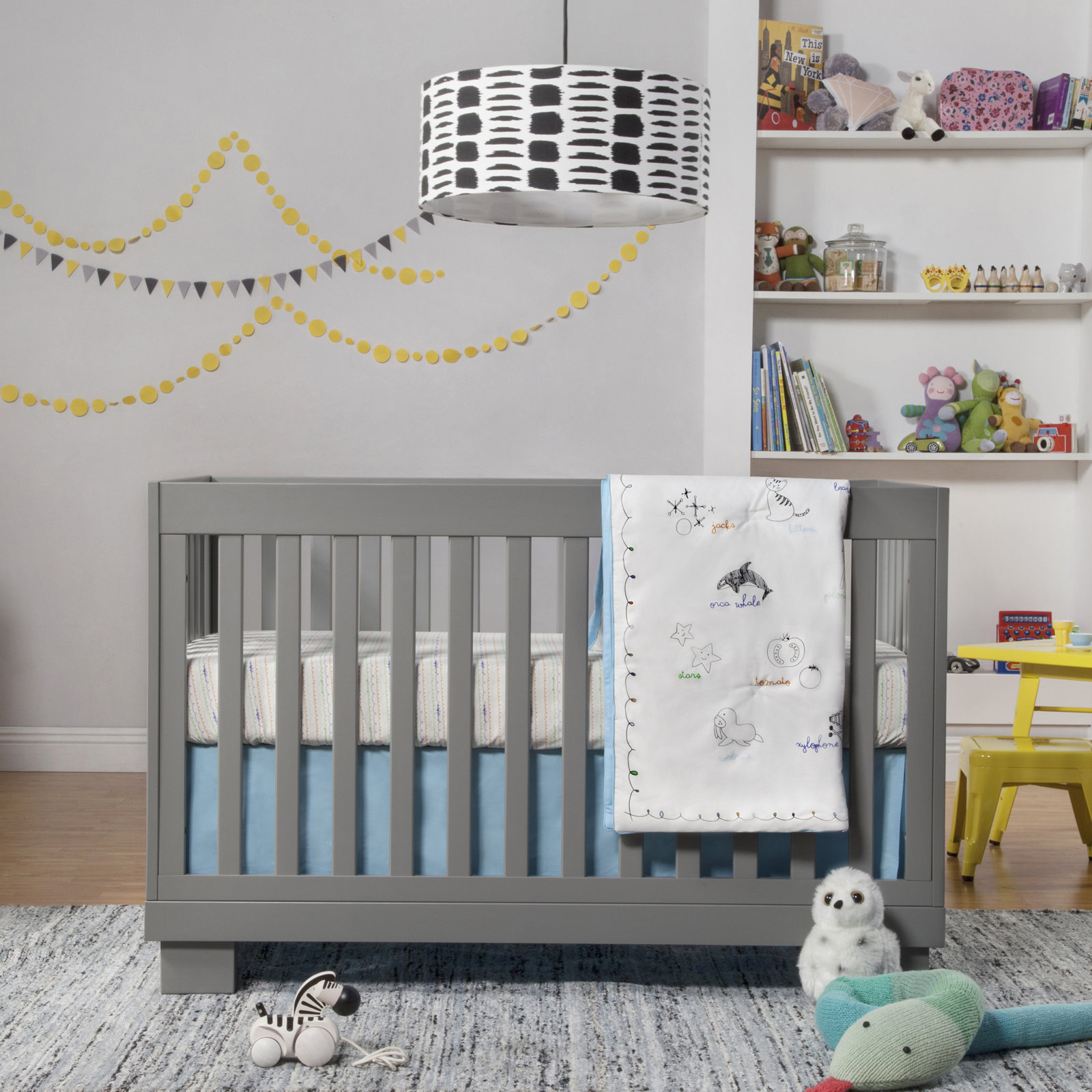 Modo Pine 3-in-1 Convertible Crib, Gray