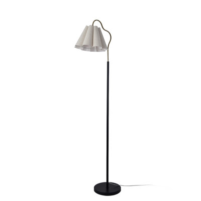 Lampe sur pied moderne avec abat-jour en lin à pétales, bras ondulé en laiton, interrupteur au pied, base en métal noir, idéal pour le salon ou la chambre. Ampoule E26 non incluse.