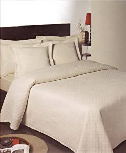 Ariana Bedspread, Cream, King Bedspread