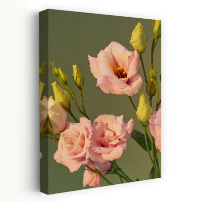 Art contemporain, art floral délicat et paisible