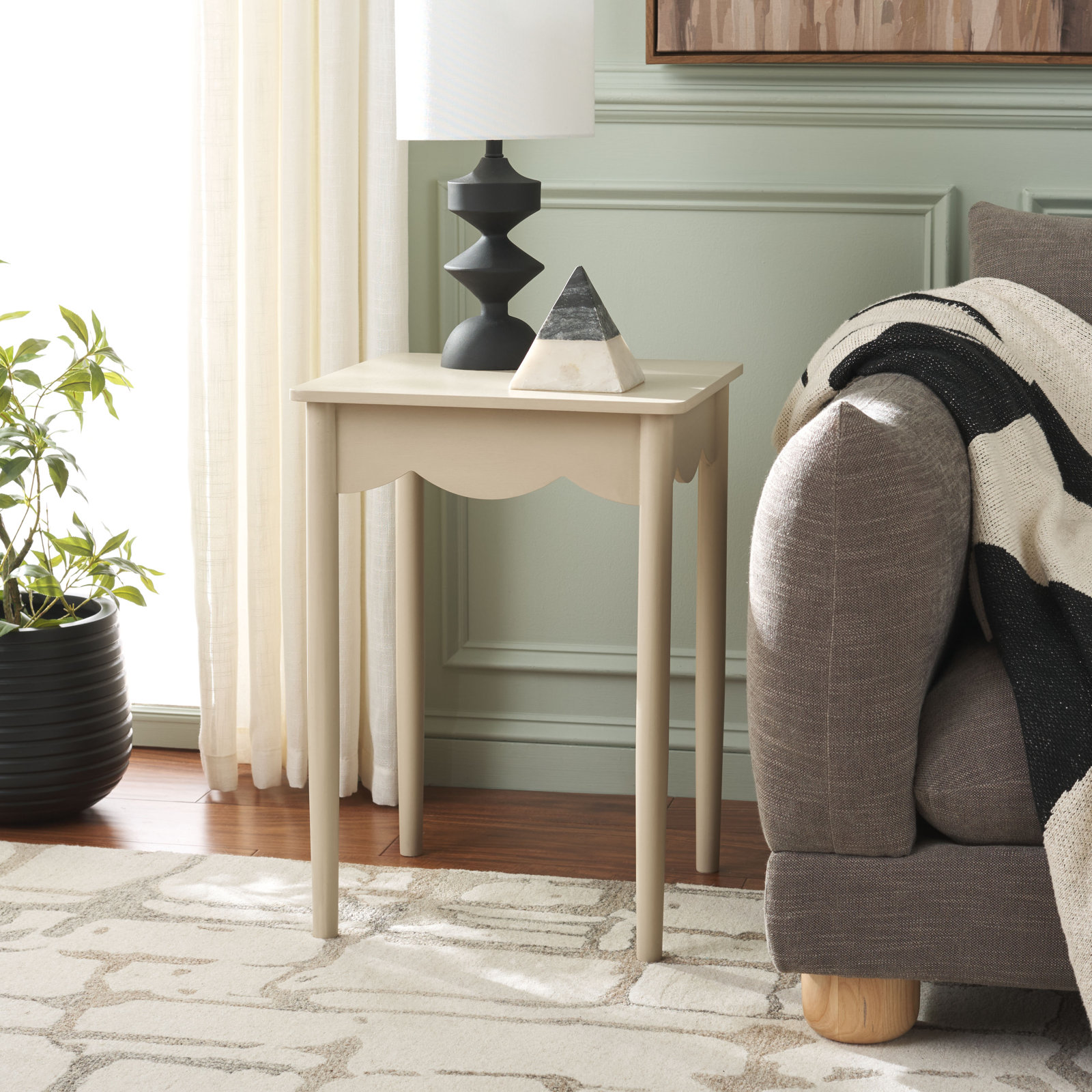 Gerin 17" Pine End Table, Sand