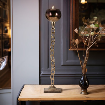 Porte-bougie moderne à maillons de chaîne avec plateau rond en verre