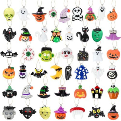 36 pièces de mini décorations d'Halloween en résine - petites décorations suspendues pour arbre, figurines miniatures avec ficelles, pendentifs en résine pour décor de fête, petit