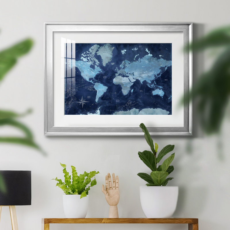 Carte du monde - impression encadrée, H 30,5 po x l 42,5 po x P 1,5 po, Papier avec cadre argenté, Blanc mat