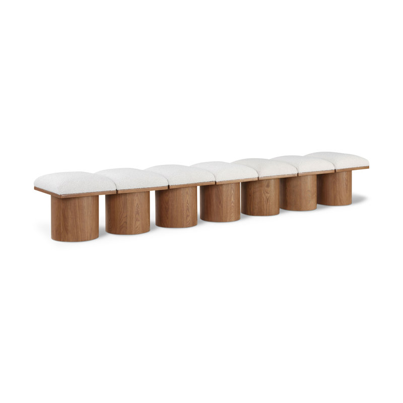 Banc rembourré Horatia, Tissu crème bouclé, Noyer brun, H 17,5 po x l 126 po x P 15,5 po