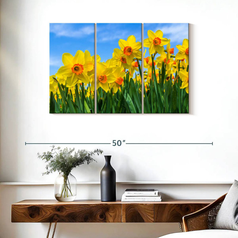 Harnek Summer Daffodils, 24" H x 38" W