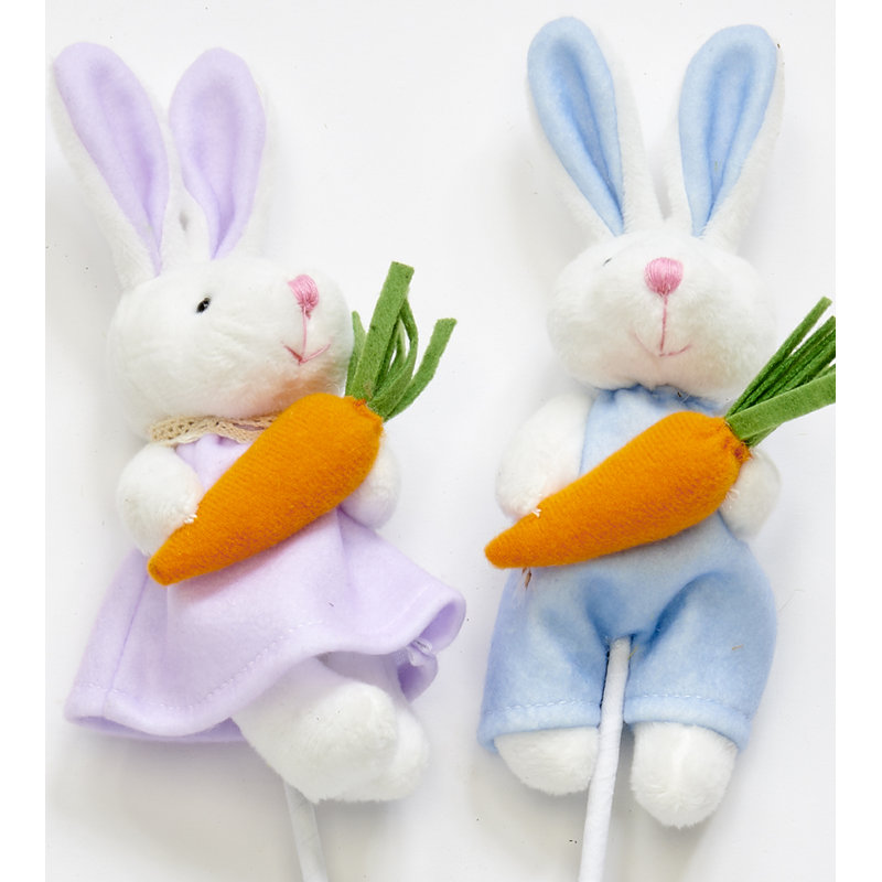 Lapin de Pâques 7 po tenant une carotte sur une tige de 11 po, ensemble de 6