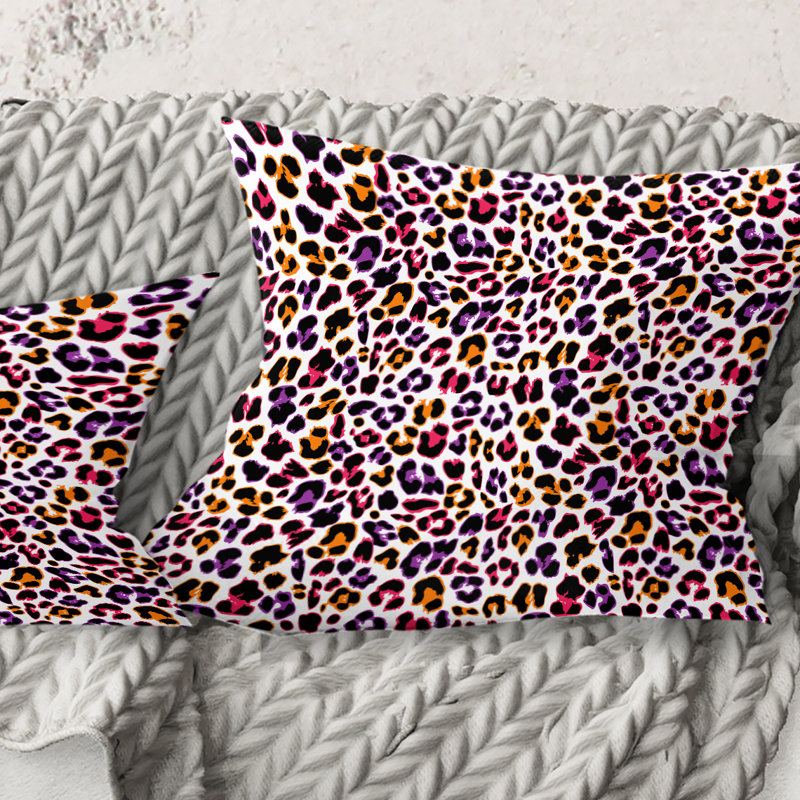 Coussin décoratif imprimé fourrure léopard Safari VII - Mid-Century, 16 po x 16 po, Carré