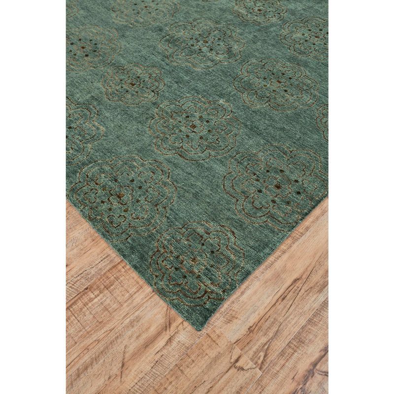 Cody Hand Knotted Wool Floral Indoor Rug, Rectangle 5'6" x 8'6"