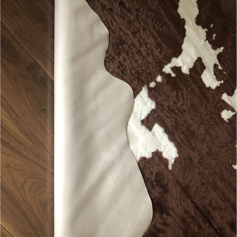Tapis brun / blanc en acrylique tissé à la machine Novelty Guice