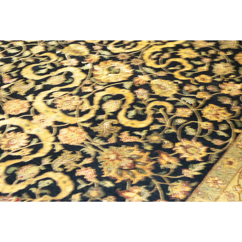 Hand Knotted Area Rug in Black And Gold