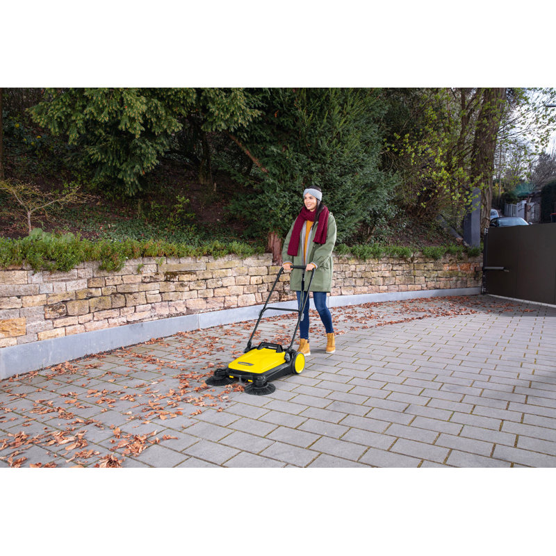 Karcher  S4 Twin Push Sweeper